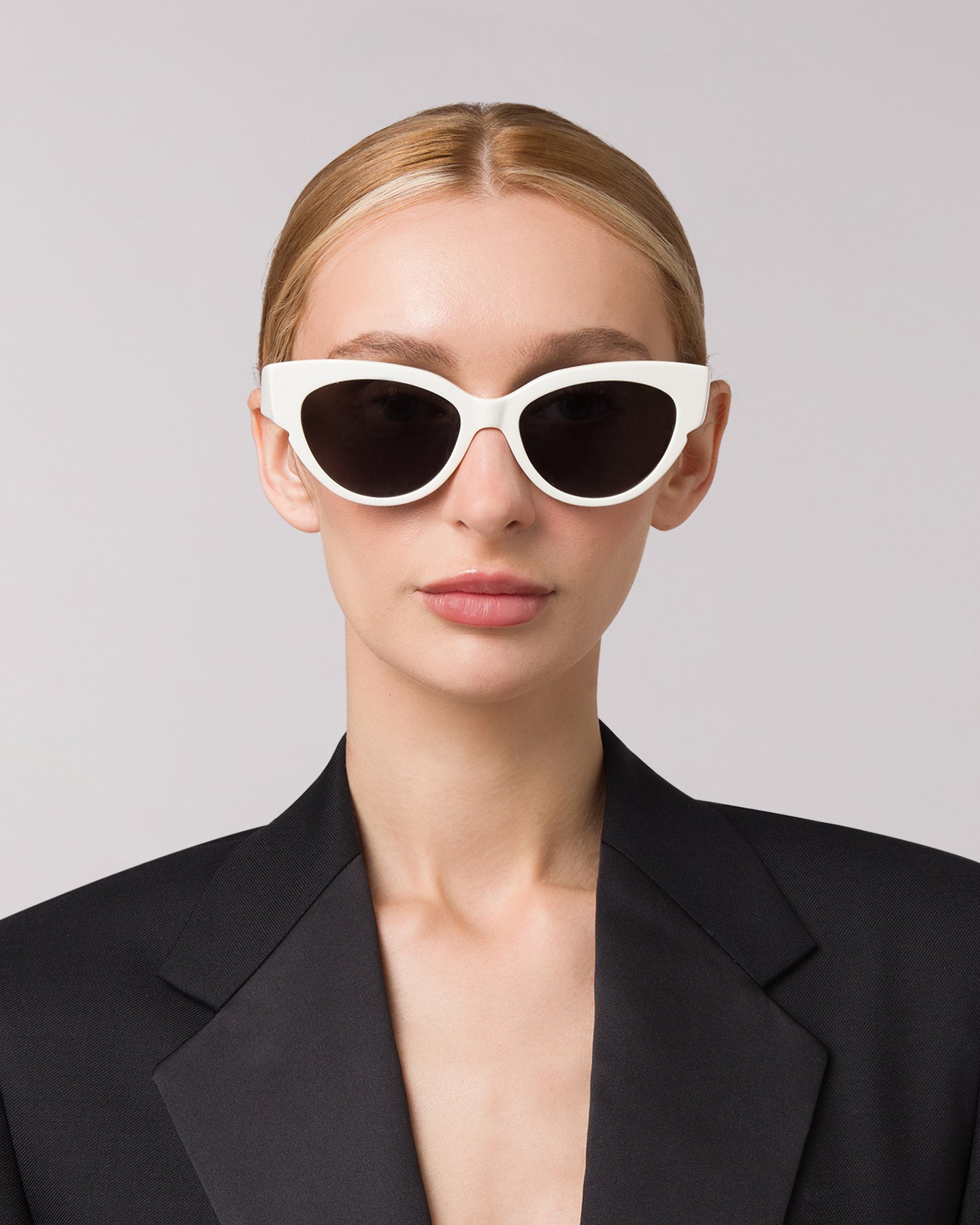 Best Sunglasses for Women – Vogue – Cream in Black, Available Online in USA, UK, Canada & UAE